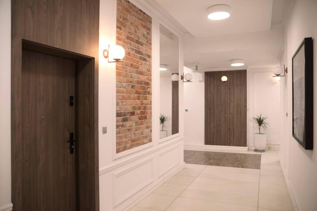 Elegant Apartment In The City Center 브로츠와프 외부 사진