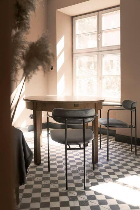 Elegant Apartment In The City Center 브로츠와프 외부 사진